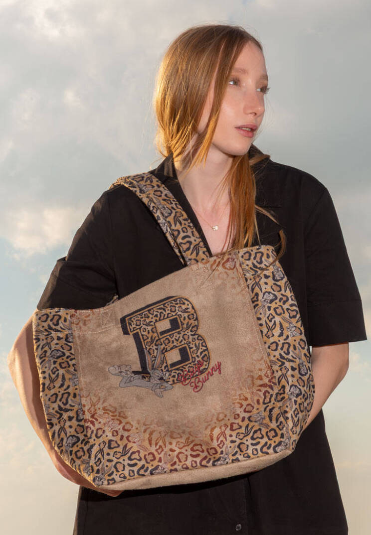 Women's Vegan Cream Leopard Large Tote Bag - Warner Bros Looney Tunes Leopard Bugs Bunny Design - 1