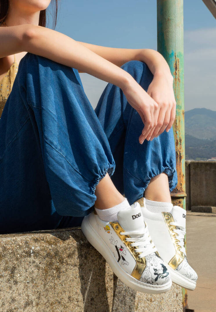 Women's Vegan Leather White Sneakers - Warner Bros Bugs Bunny Looney Tunes Chasing Tunes Design - 1